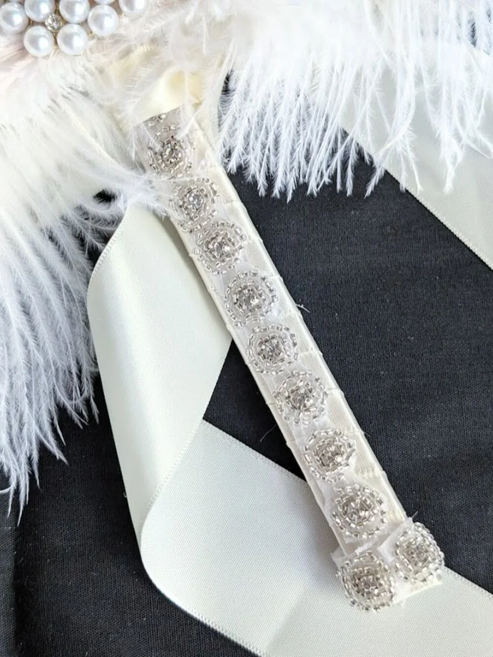 Vintage Style Bridal Feather Bouquet 1920s Ostrich Feather Fan - Picture 4 of 12